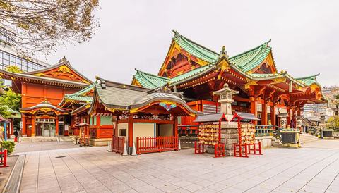 Kanda Myojin — santuário entre arranha-céus